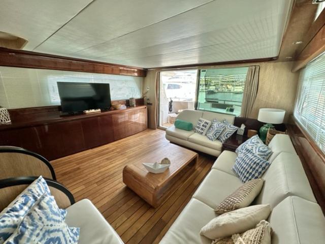 ホテル Motoryacht 21 Avec Equipage バルセロナ エクステリア 写真